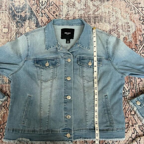 Nine West Sarah Jean Button Down Jacket Light Wash Raw Hem Size Large - Picture 8 of 10